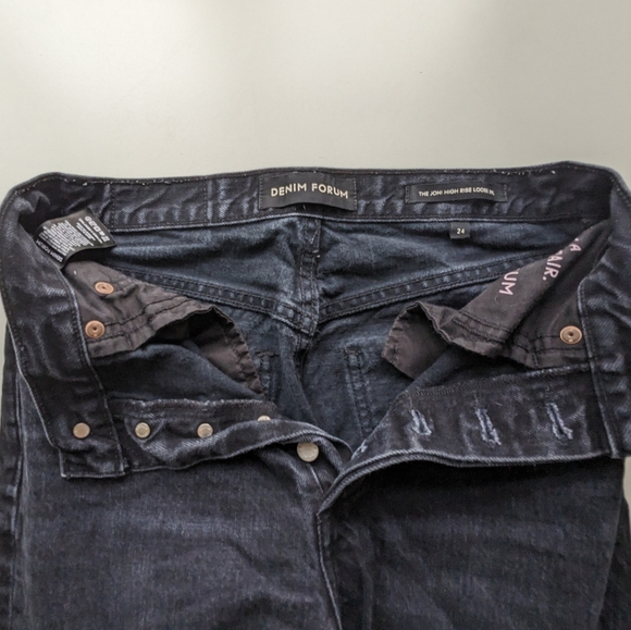Denim Forum | Joni High Rise Loose 29L size 24 Dark Blue Distressed Jeans - Picture 10 of 13